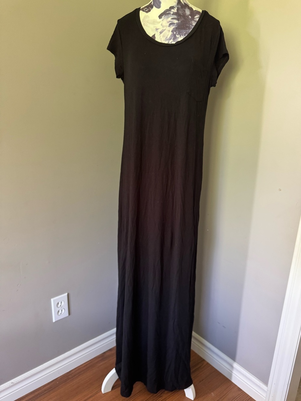 GAP Black Short Sleeve Maxi Dress